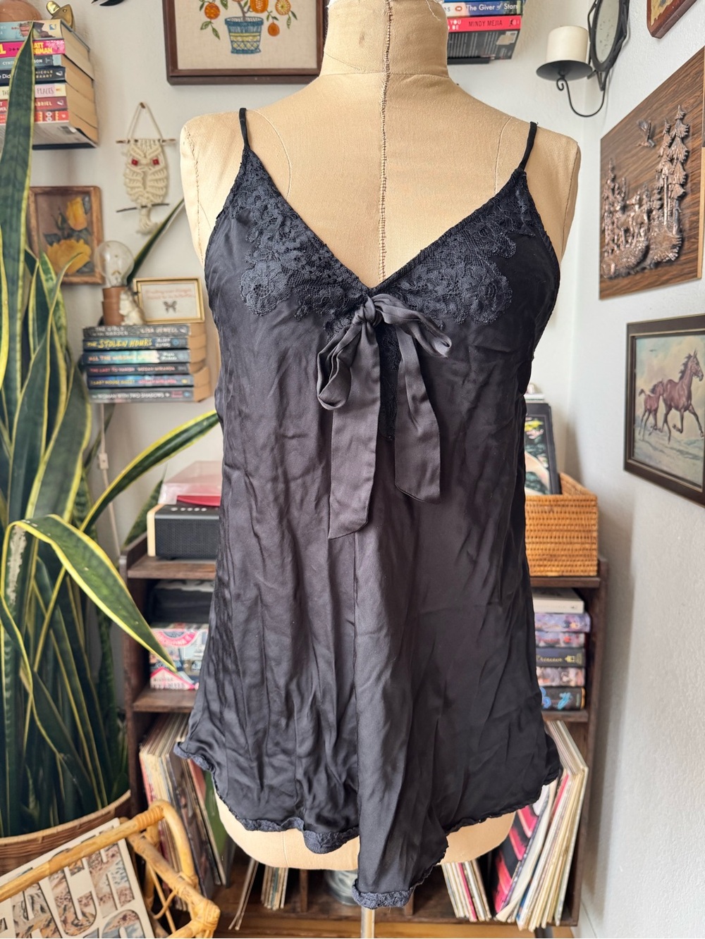 Intimately Free People Someone Like You Camisole V Neck Black Bow Lace Flowy XL